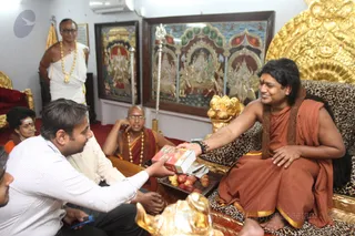 http://nithyananda.org/sites/default/files/photo-gallery/2016-4apr-29th-nithyananda-diary_IMG_5819_ujjain-aadheenam-kumbh-mela-vip-visit-swamiji.jpg