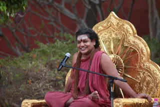 http://nithyananda.org/sites/default/files/photo-gallery/2016-4apr-2nd-nithyananda-diary_IMG_7331_bengaluru-aadheenam-IA-day19-laughing-temple-swamiji.jpg