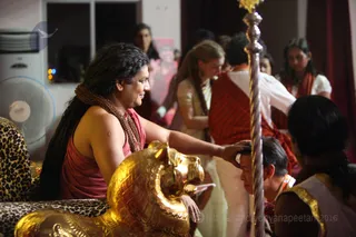 http://nithyananda.org/sites/default/files/photo-gallery/2016-4apr-2nd-nithyananda-diary_IMG_7399_bengaluru-aadheenam-IA-day19-laughing-temple-darshan-swamiji.jpg