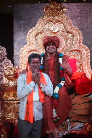 http://nithyananda.org/sites/default/files/photo-gallery/2016-4apr-30th-nithyananda-diary_IMG_5619_ujjain-aadheenam-kumbh-mela-kalpataru-darshan-swamiji_0.jpg
