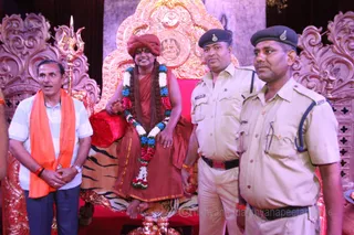 http://nithyananda.org/sites/default/files/photo-gallery/2016-4apr-30th-nithyananda-diary_IMG_6235_ujjain-aadheenam-kumbh-mela-kalpataru-darshan-swamiji_0.jpg
