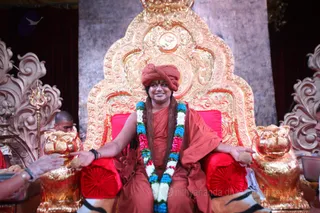 http://nithyananda.org/sites/default/files/photo-gallery/2016-4apr-30th-nithyananda-diary_IMG_6430_ujjain-aadheenam-kumbh-mela-kalpataru-darshan-swamiji_0.jpg