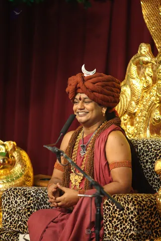 http://nithyananda.org/sites/default/files/photo-gallery/2016-4apr-3rd-nithyananda-diary_IMG_7484_bengaluru-aadheenam-IA-day20-conscious-shift-webinar-swamiji.jpg