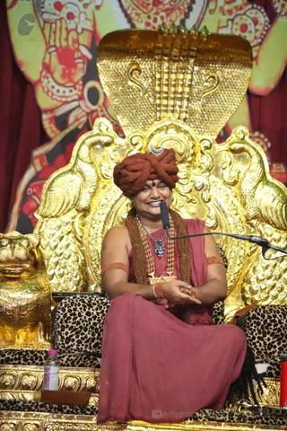 http://nithyananda.org/sites/default/files/photo-gallery/2016-4apr-3rd-nithyananda-diary_IMG_7603_bengaluru-aadheenam-IA-day20-conscious-shift-webinar-swamiji.jpg