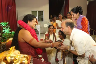 http://nithyananda.org/sites/default/files/photo-gallery/2016-4apr-3rd-nithyananda-diary_IMG_7662_bengaluru-aadheenam-IA-day20-kalpataru-darshan-swamiji.jpg