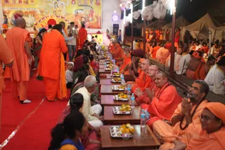 http://nithyananda.org/sites/default/files/photo-gallery/2016-5may-10th-nithyananda-diary_IMG_3126_ujjain-aadheenam-kumbh-mela-bandara-swamiji.jpg