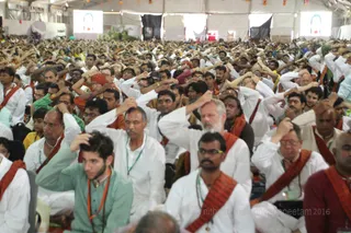 http://nithyananda.org/sites/default/files/photo-gallery/2016-5may-11th-nithyananda-diary_IMG_2848_ujjain-aadheenam-kumbh-mela-darshan-participants.jpg