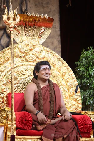http://nithyananda.org/sites/default/files/photo-gallery/2016-5may-11th-nithyananda-diary_IMG_3395_ujjain-aadheenam-kumbh-mela-darshan-swamiji.jpg