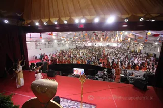 http://nithyananda.org/sites/default/files/photo-gallery/2016-5may-11th-nithyananda-diary_IMG_3439_ujjain-aadheenam-kumbh-mela-darshan-participants-swamiji.jpg