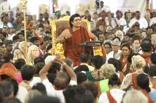 http://nithyananda.org/sites/default/files/photo-gallery/2016-5may-13th-nithyananda-diary_IMG_3439_ujjain-aadheenam-kumbh-mela-mandala-process-swamiji.jpg