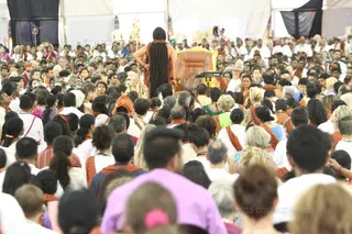http://nithyananda.org/sites/default/files/photo-gallery/2016-5may-13th-nithyananda-diary_IMG_3449_ujjain-aadheenam-kumbh-mela-mandala-process-swamiji.jpg
