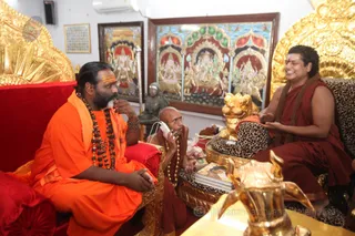 http://nithyananda.org/sites/default/files/photo-gallery/2016-5may-13th-nithyananda-diary_IMG_4537_ujjain-aadheenam-kumbh-mela-vip-visit-swamiji.jpg