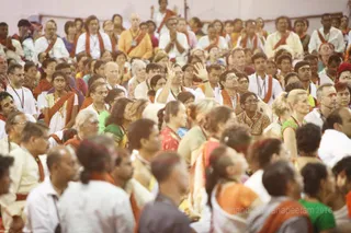 http://nithyananda.org/sites/default/files/photo-gallery/2016-5may-15th-nithyananda-diary_IMG_6143_ujjain-aadheenam-kumbh-mela-camp-temple-crowd.jpg
