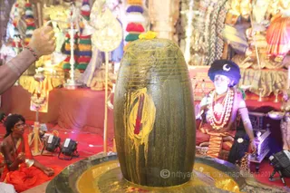 http://nithyananda.org/sites/default/files/photo-gallery/2016-5may-15th-nithyananda-diary_IMG_6223_ujjain-aadheenam-kumbh-mela-camp-temple-lingam.jpg