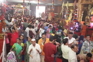 http://nithyananda.org/sites/default/files/photo-gallery/2016-5may-15th-nithyananda-diary_IMG_6245_ujjain-aadheenam-kumbh-mela-camp-temple-crowd.jpg