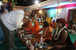 http://nithyananda.org/sites/default/files/photo-gallery/2016-5may-16th-nithyananda-diary_IMG_6634_ujjain-aadheenam-kumbh-mela-bandara-swamiji.jpg