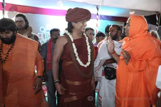 http://nithyananda.org/sites/default/files/photo-gallery/2016-5may-16th-nithyananda-diary_IMG_6757_ujjain-aadheenam-kumbh-mela-bandara-swamiji.jpg