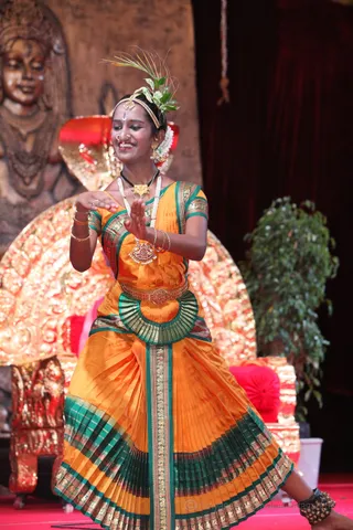 http://nithyananda.org/sites/default/files/photo-gallery/2016-5may-17th-nithyananda-diary_IMG_7082_ujjain-aadheenam-kumbh-culturals-bharatanatyam-dance.jpg