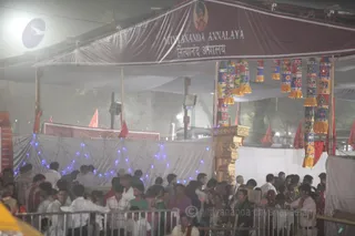 http://nithyananda.org/sites/default/files/photo-gallery/2016-5may-17th-nithyananda-diary_IMG_7274_ujjain-aadheenam-kumbh-mela-nithyananda-annalaya-anna-dhaan.jpg