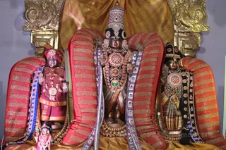 http://nithyananda.org/sites/default/files/photo-gallery/2016-5may-17th-nithyananda-diary_IMG_7309_ujjain-aadheenam-kumbh-nithyananda-devasthanam.jpg