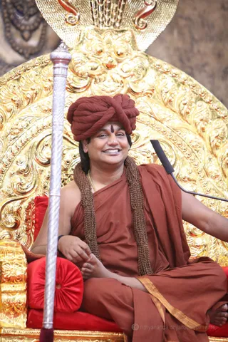 http://nithyananda.org/sites/default/files/photo-gallery/2016-5may-18th-nithyananda-diary_2016-5may-18th-nithyananda-diary_IMG_7433_ujjain-aadheenam-kumbh-mela-session-swamiji.jpg