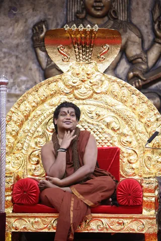 http://nithyananda.org/sites/default/files/photo-gallery/2016-5may-18th-nithyananda-diary_2016-5may-18th-nithyananda-diary_IMG_7616_ujjain-aadheenam-kumbh-mela-session-swamiji.jpg