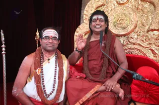 http://nithyananda.org/sites/default/files/photo-gallery/2016-5may-21st-nithyananda-diary_IMG_0626_ujjain-aadheenam-kumbh-mela-srimahant-mahant-pattabhishekam-swamiji.jpg