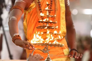 http://nithyananda.org/sites/default/files/photo-gallery/2016-5may-21st-nithyananda-diary_IMG_8628_ujjain-aadheenam-kumbh-mela-pratyaksha-pada-puja-swamiji.jpg