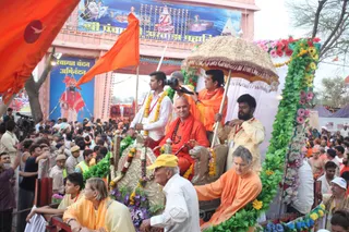 http://nithyananda.org/sites/default/files/photo-gallery/2016-5may-21st-nithyananda-diary_IMG_9011_ujjain-aadheenam-kumbh-mela-shahi-snaan-mahamandaleshwars.jpg