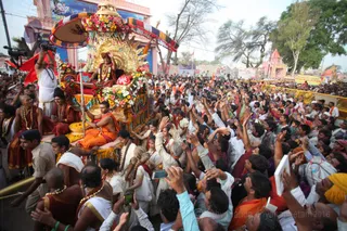 http://nithyananda.org/sites/default/files/photo-gallery/2016-5may-21st-nithyananda-diary_IMG_9142_ujjain-aadheenam-kumbh-mela-shahi-snaan-swamiji.jpg