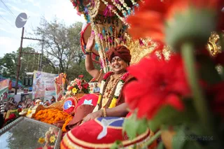 http://nithyananda.org/sites/default/files/photo-gallery/2016-5may-21st-nithyananda-diary_IMG_9174_ujjain-aadheenam-kumbh-mela-shahi-snaan-swamiji.jpg