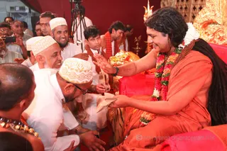 http://nithyananda.org/sites/default/files/photo-gallery/2016-5may-2nd-nithyananda-diary_IMG_6906_ujjain-aadheenam-kumbh-mela-kalpataru-darshan-swamiji.jpg