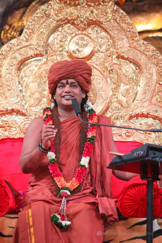 http://nithyananda.org/sites/default/files/photo-gallery/2016-5may-2nd-nithyananda-diary_IMG_7507_ujjain-aadheenam-kumbh-mela-shivoham-process-swamiji.jpg