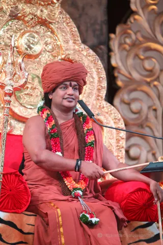 http://nithyananda.org/sites/default/files/photo-gallery/2016-5may-2nd-nithyananda-diary_IMG_7528_ujjain-aadheenam-kumbh-mela-shivoham-process-swamiji.jpg