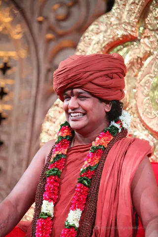 http://nithyananda.org/sites/default/files/photo-gallery/2016-5may-2nd-nithyananda-diary_IMG_7586_ujjain-aadheenam-kumbh-mela-kalpataru-darshan-swamiji.jpg