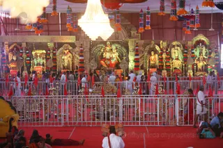 http://nithyananda.org/sites/default/files/photo-gallery/2016-5may-3rd-nithyananda-diary_IMG_7808_ujjain-aadheenam-kumbh-mela-camp-temple.jpg