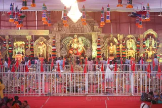 http://nithyananda.org/sites/default/files/photo-gallery/2016-5may-3rd-nithyananda-diary_IMG_7821_ujjain-aadheenam-kumbh-mela-camp-temple.jpg