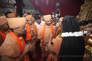 http://nithyananda.org/sites/default/files/photo-gallery/2016-5may-3rd-nithyananda-diary_IMG_7974_ujjain-aadheenam-kumbh-mela-kalpataru-darshan-swamiji.jpg