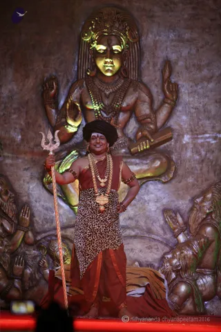 http://nithyananda.org/sites/default/files/photo-gallery/2016-5may-3rd-nithyananda-diary_IMG_8296_ujjain-aadheenam-kumbh-mela-shuddhadvaita-opening-darshan-swamiji.jpg