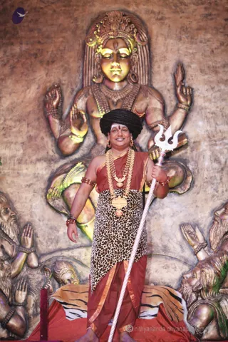 http://nithyananda.org/sites/default/files/photo-gallery/2016-5may-3rd-nithyananda-diary_IMG_8338_ujjain-aadheenam-kumbh-mela-shuddhadvaita-opening-darshan-swamiji.jpg
