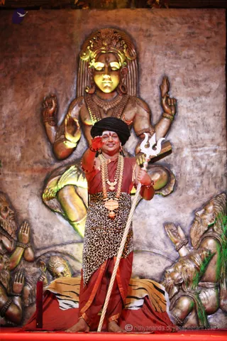 http://nithyananda.org/sites/default/files/photo-gallery/2016-5may-3rd-nithyananda-diary_IMG_8362_ujjain-aadheenam-kumbh-mela-shuddhadvaita-opening-darshan-swamiji.jpg