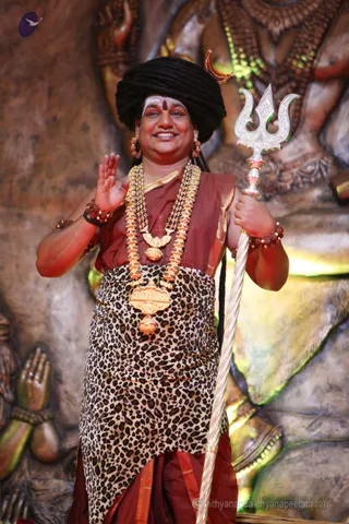 http://nithyananda.org/sites/default/files/photo-gallery/2016-5may-3rd-nithyananda-diary_IMG_8376_ujjain-aadheenam-kumbh-mela-shuddhadvaita-opening-darshan-swamiji.jpg