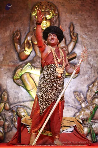 http://nithyananda.org/sites/default/files/photo-gallery/2016-5may-3rd-nithyananda-diary_IMG_8412_ujjain-aadheenam-kumbh-mela-shuddhadvaita-opening-darshan-swamiji.jpg