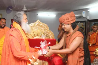 http://nithyananda.org/sites/default/files/photo-gallery/2016-5may-4th-nithyananda-diary_IMG_7218_ujjain-aadheenam-kumbh-mela-mahamandaleshwar-maheshwaranand-swamiji.jpg