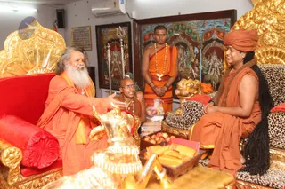 http://nithyananda.org/sites/default/files/photo-gallery/2016-5may-4th-nithyananda-diary_IMG_7233_ujjain-aadheenam-kumbh-mela-mahamandaleshwar-maheshwaranand-swamiji.jpg
