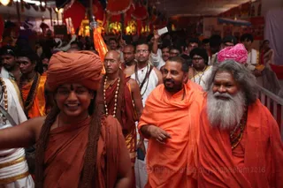 http://nithyananda.org/sites/default/files/photo-gallery/2016-5may-4th-nithyananda-diary_IMG_8924_ujjain-aadheenam-kumbh-mela-mahamandaleshwar-maheshwaranand-swamiji.jpg