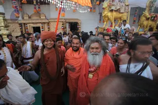 http://nithyananda.org/sites/default/files/photo-gallery/2016-5may-4th-nithyananda-diary_IMG_8934_ujjain-aadheenam-kumbh-mela-mahamandaleshwar-maheshwaranand-swamiji.jpg