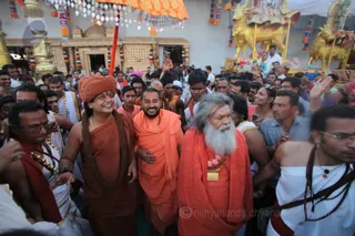 http://nithyananda.org/sites/default/files/photo-gallery/2016-5may-4th-nithyananda-diary_IMG_8936_ujjain-aadheenam-kumbh-mela-mahamandaleshwar-maheshwaranand-swamiji.jpg