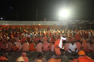 http://nithyananda.org/sites/default/files/photo-gallery/2016-5may-8th-nithyananda-diary_IMG_1478_ujjain-aadheenam-kumbh-mela-bandara-swamiji.jpg