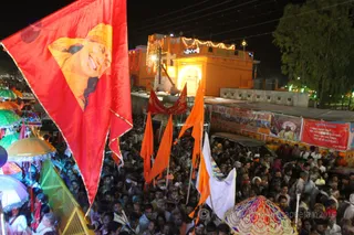 http://nithyananda.org/sites/default/files/photo-gallery/2016-5may-9th-nithyananda-diary_IMG_1339_ujjain-aadheenam-kumbh-mela-second-shahi-snaan-crowd.jpg